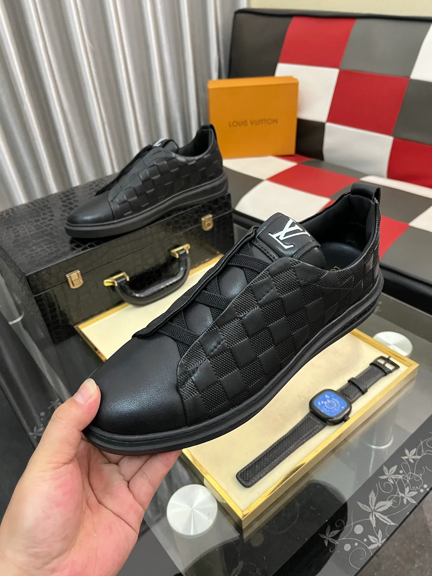 Men's shoes💰: 438⌚️⌚️"Loui* Vuitto*" LV's new Gaobang sports and casual shoes, imported first-layer cowhide ➕ imported sheepskin lining, high-end and comfortable, original outsole is light and wear-resistant! Purely handmade, details determine quality! Size 38-444️⃣Colors available